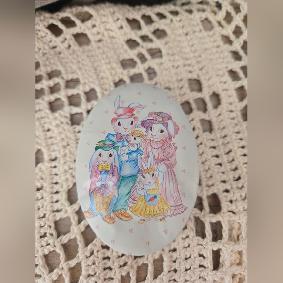 Vintage Easter Bunny Family Oval Tin Box | 1960s–1970s Pastel Rabbit Print - Picture 2 of 6